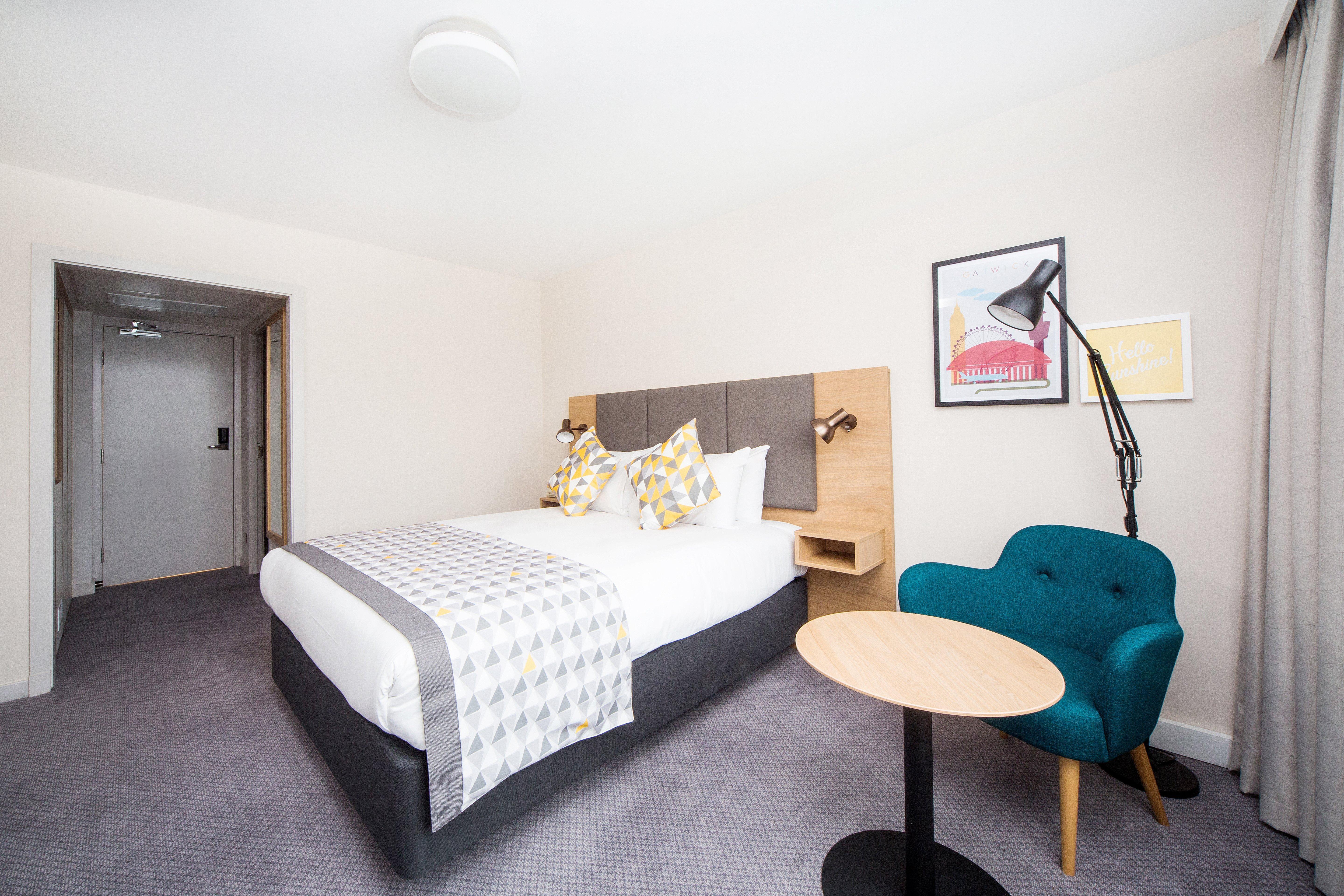 Holiday Inn London - Gatwick Airport By Ihg Horley  Esterno foto
