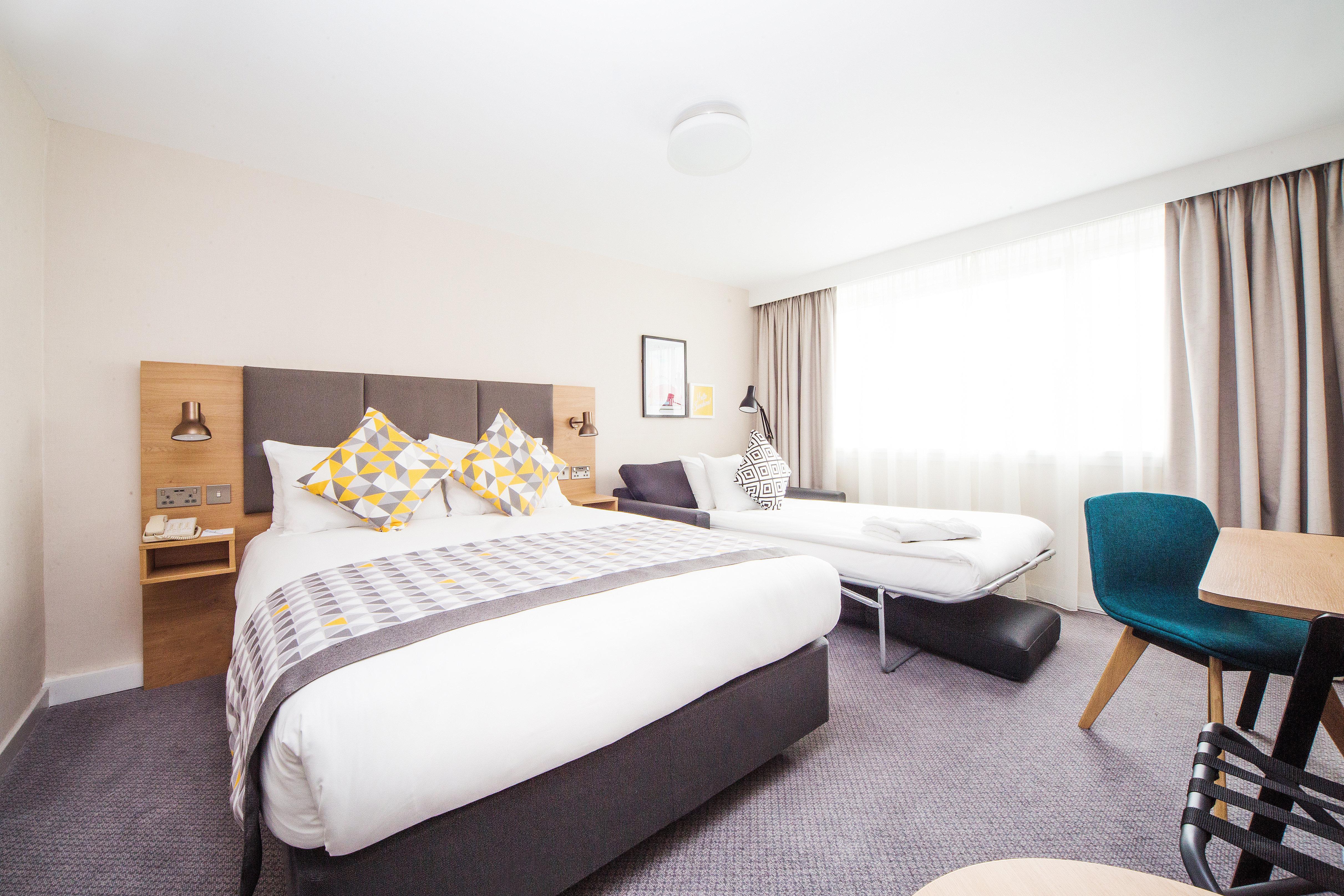 Holiday Inn London - Gatwick Airport By Ihg Horley  Esterno foto