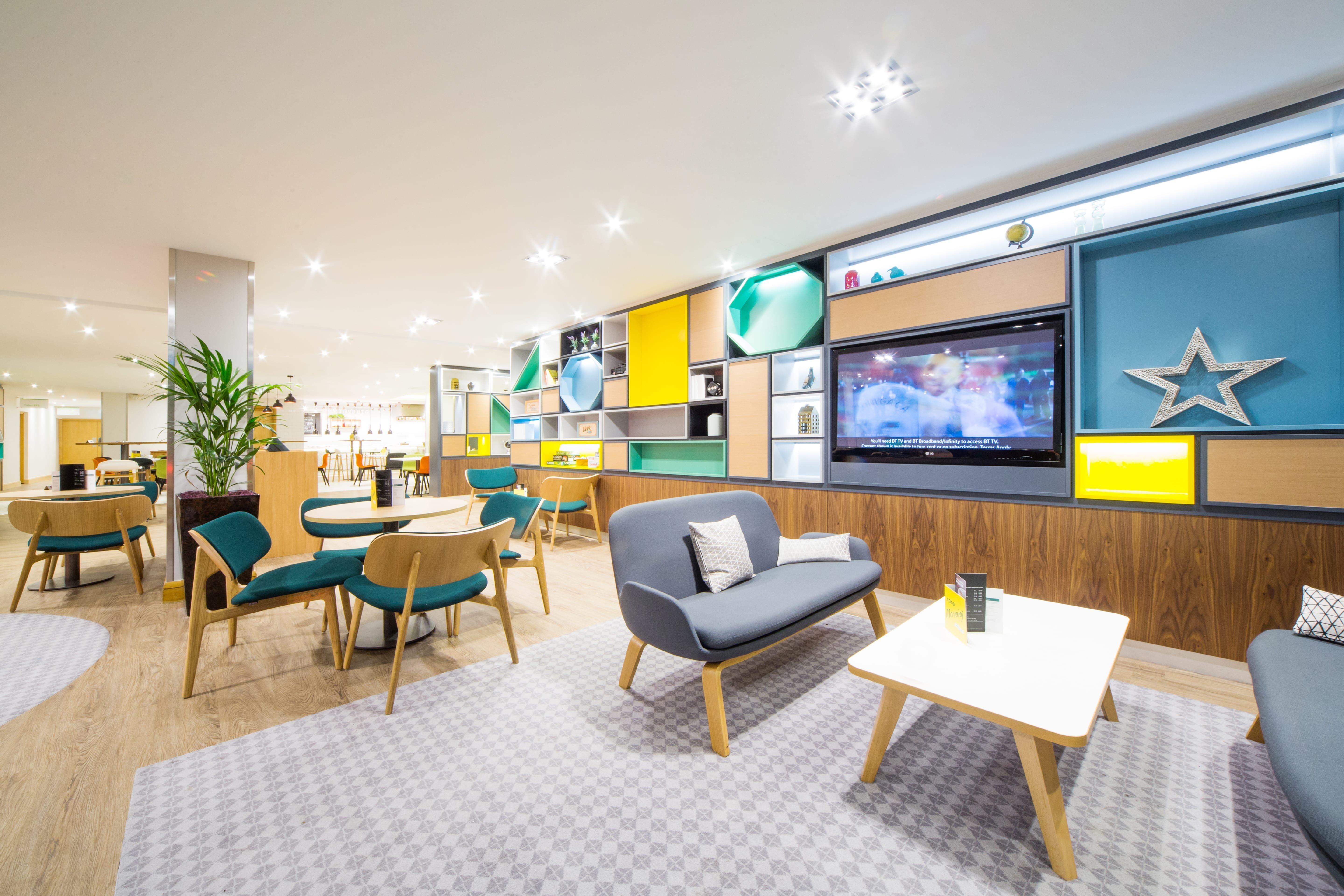 Holiday Inn London - Gatwick Airport By Ihg Horley  Esterno foto