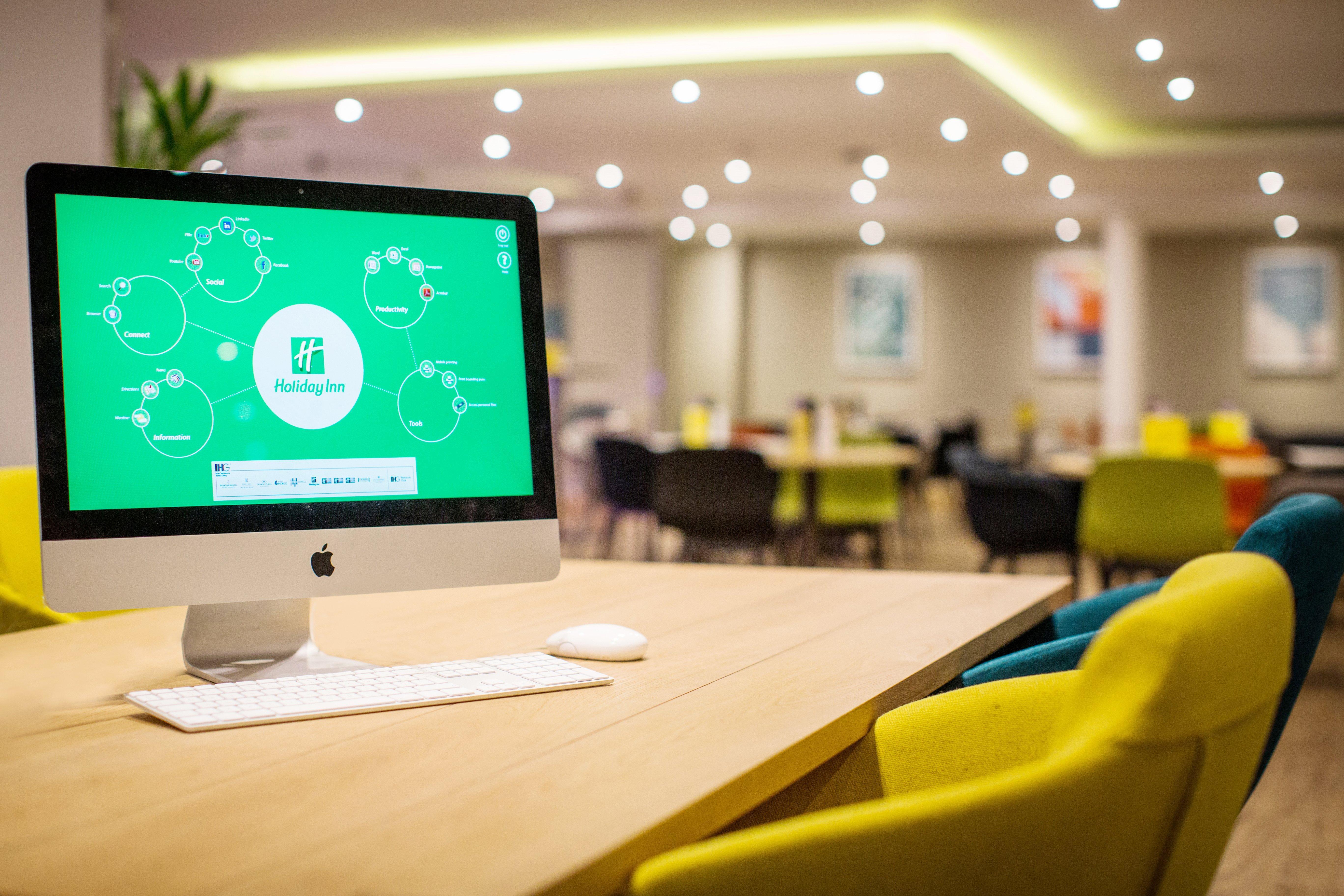 Holiday Inn London - Gatwick Airport By Ihg Horley  Esterno foto