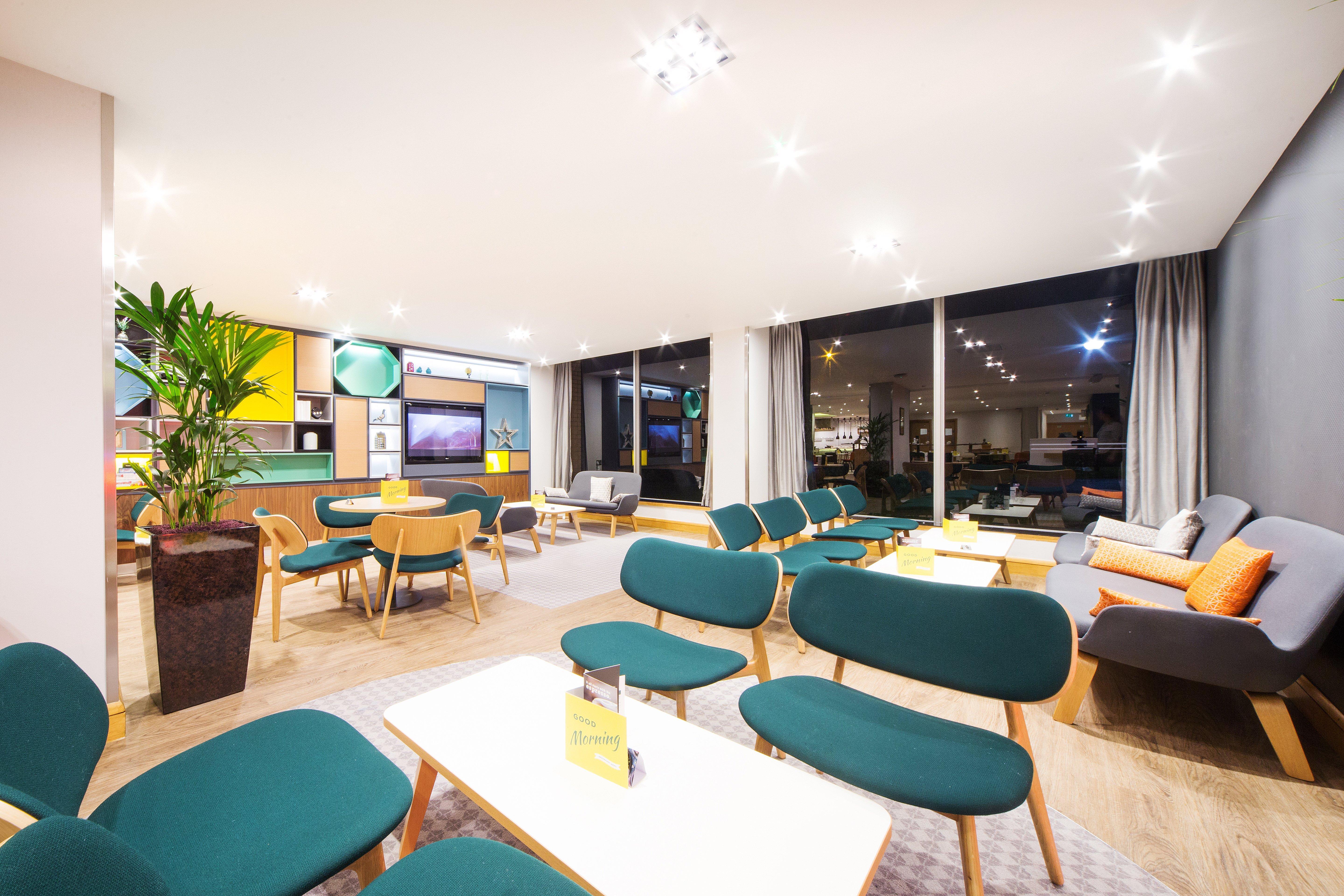 Holiday Inn London - Gatwick Airport By Ihg Horley  Esterno foto