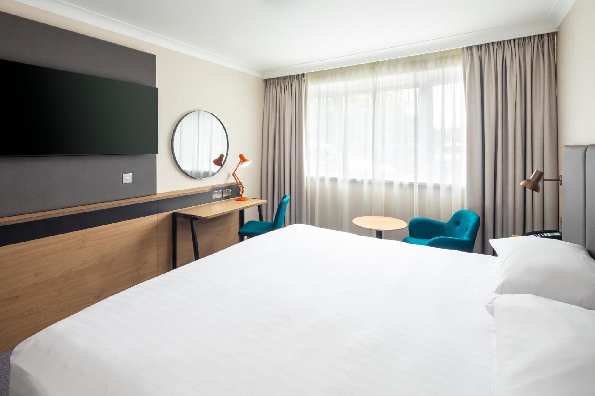 Holiday Inn London - Gatwick Airport By Ihg Horley  Esterno foto