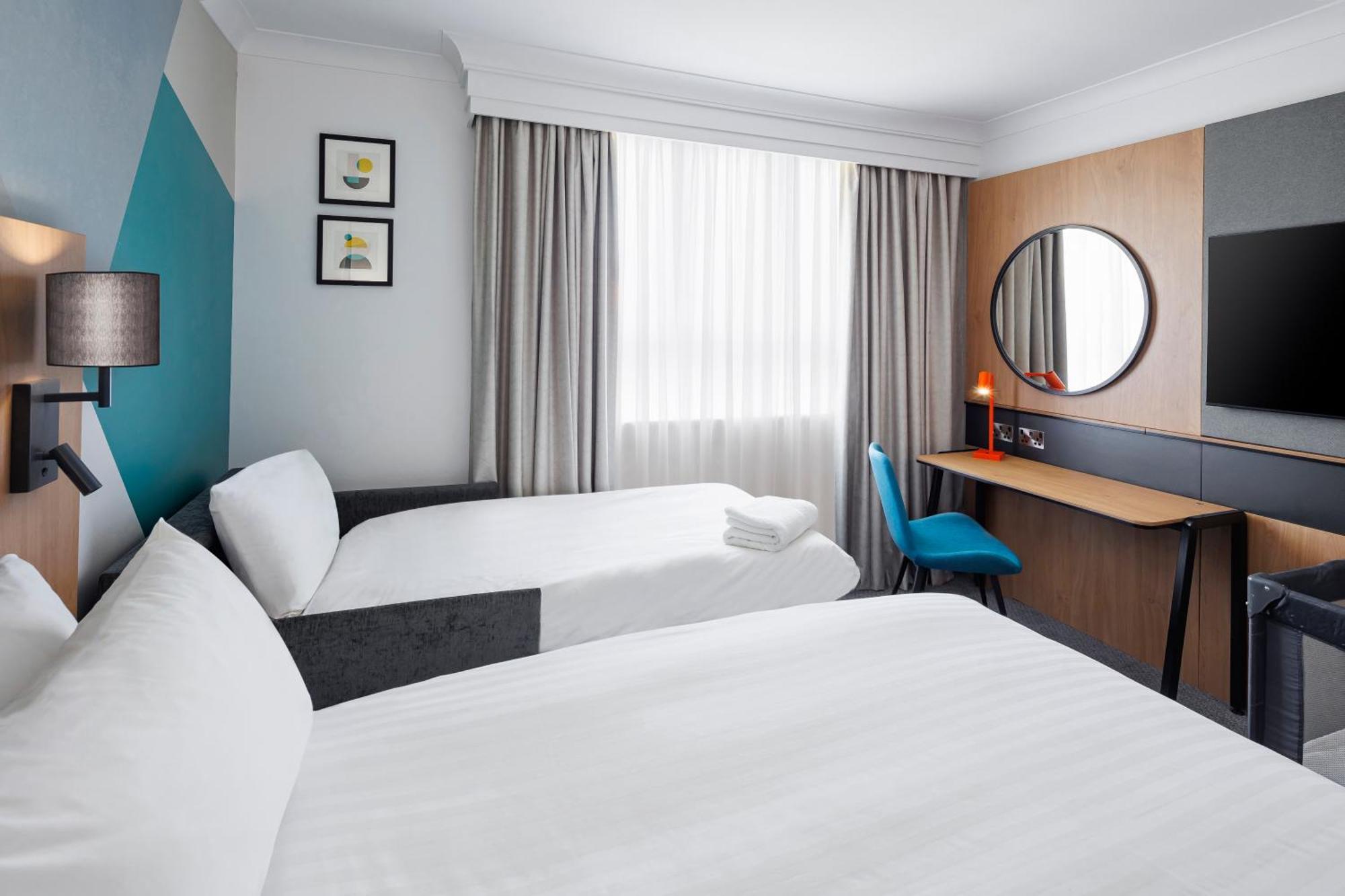 Holiday Inn London - Gatwick Airport By Ihg Horley  Esterno foto