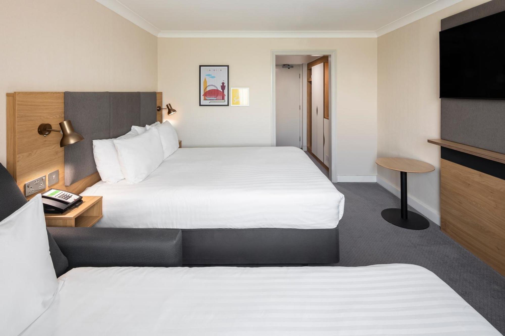Holiday Inn London - Gatwick Airport By Ihg Horley  Esterno foto