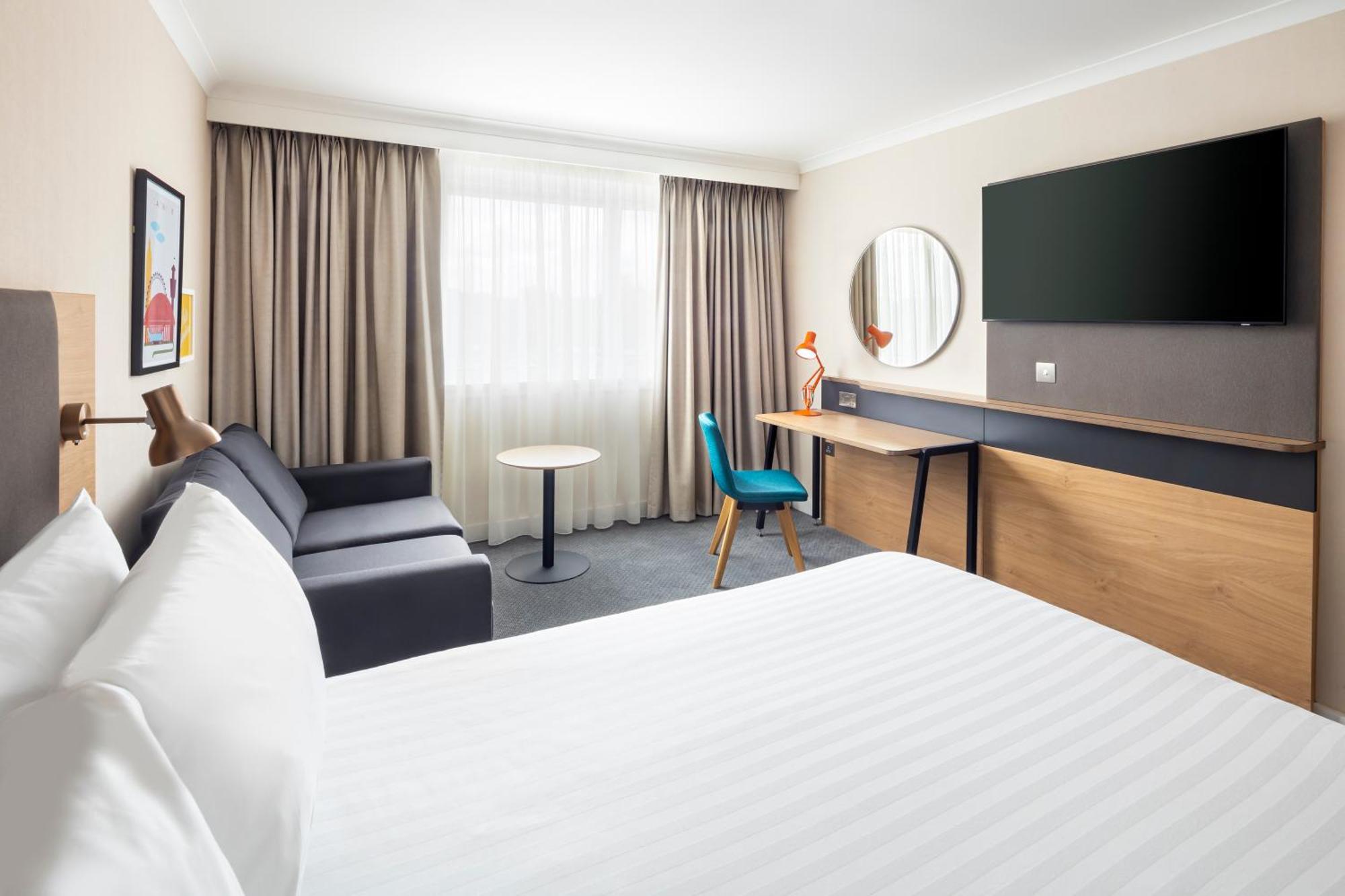 Holiday Inn London - Gatwick Airport By Ihg Horley  Esterno foto