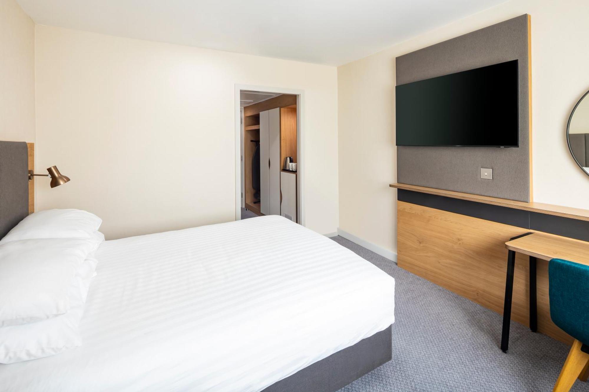 Holiday Inn London - Gatwick Airport By Ihg Horley  Esterno foto