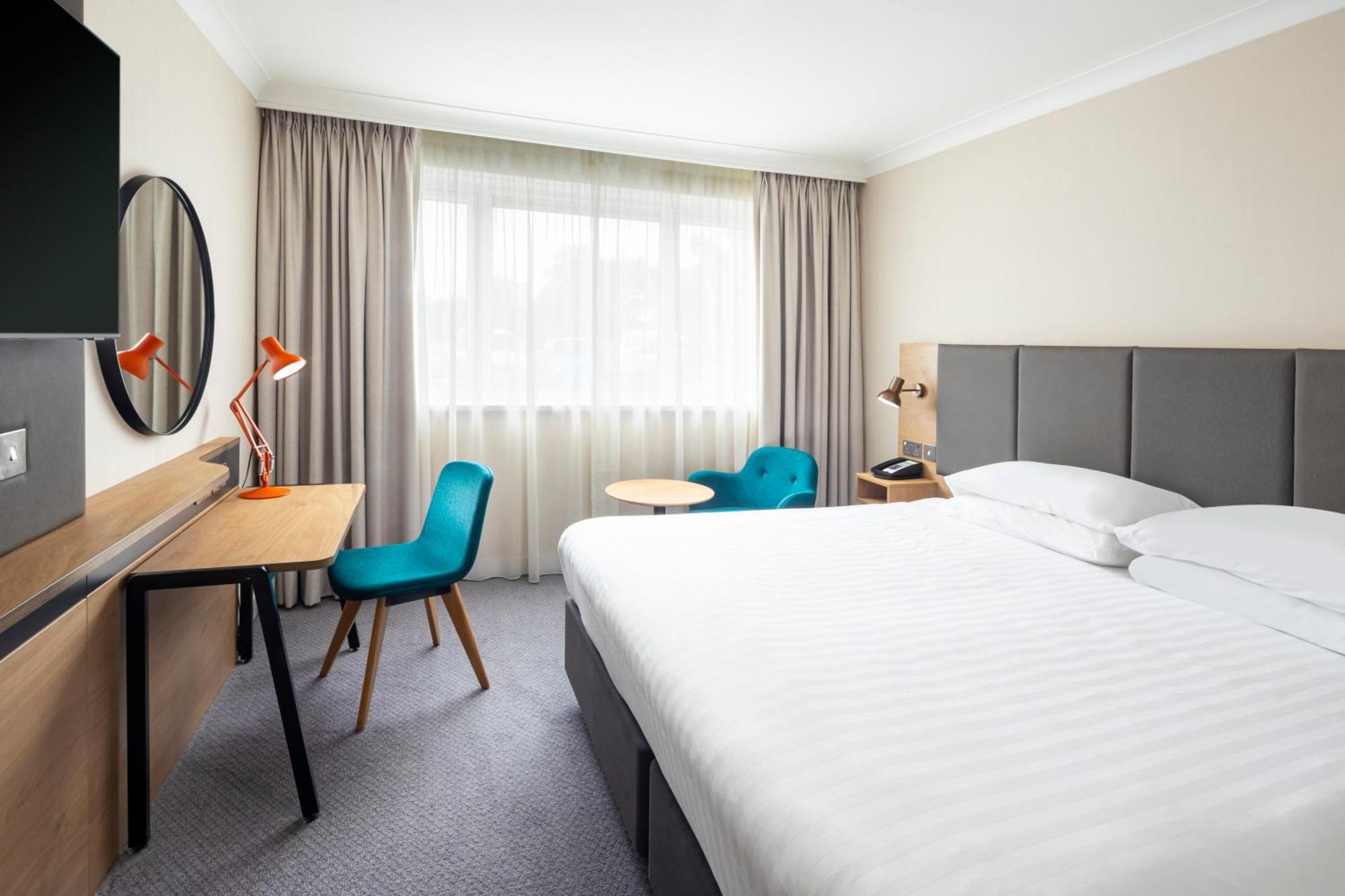 Holiday Inn London - Gatwick Airport By Ihg Horley  Esterno foto