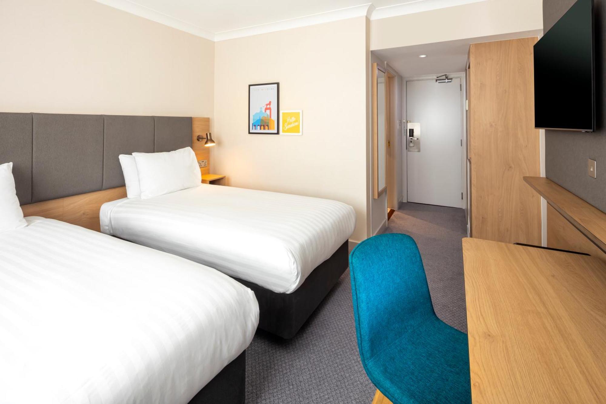 Holiday Inn London - Gatwick Airport By Ihg Horley  Esterno foto