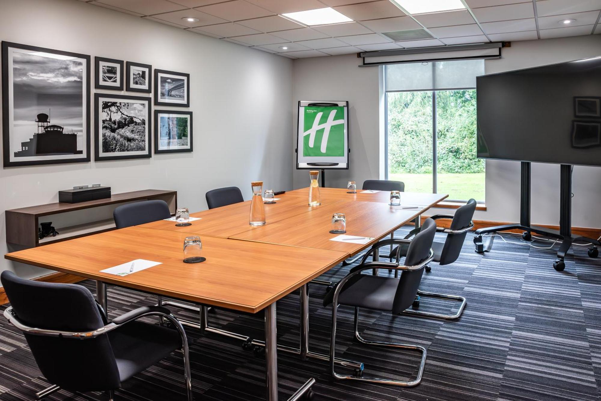 Holiday Inn London - Gatwick Airport By Ihg Horley  Esterno foto