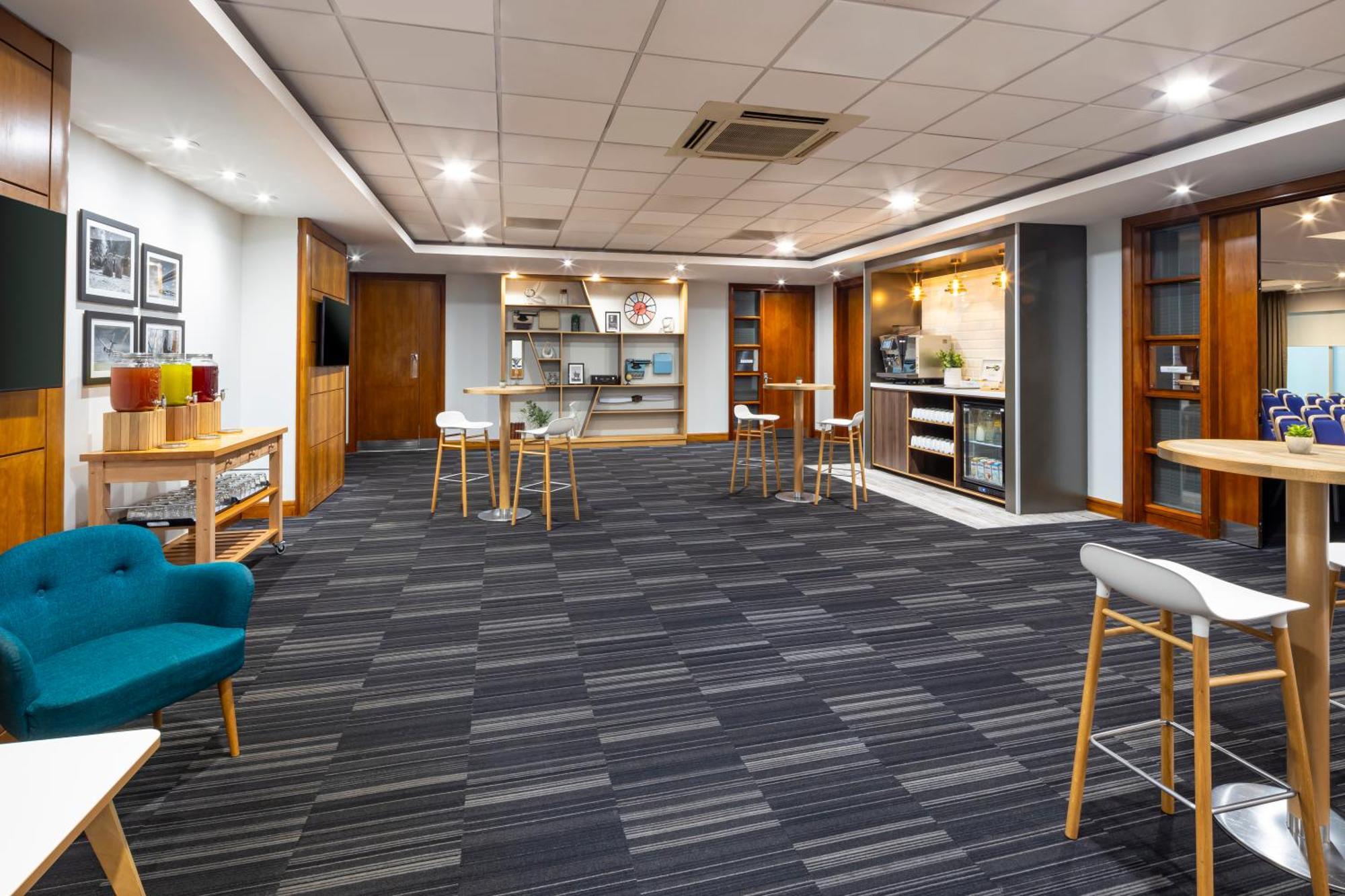 Holiday Inn London - Gatwick Airport By Ihg Horley  Esterno foto